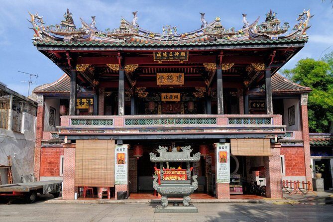 Historical Penang Heritage day Tour - Hock Teik Cheng Sin Temple — A Red Beacon of Prosperity