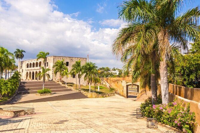 Historical Tour of Santo Domingo and 3 eyes Caves with Lunch - FAQ