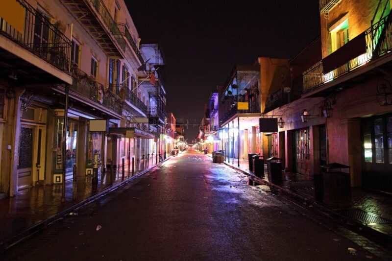 History and Supernatural Tour - Participating in the Investigation