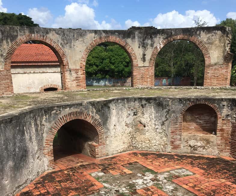 History of Slavery Guided Tour - Exploring the Complex Layers of Santo Domingo’s Past