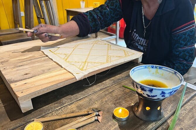 H'Mong traditional beeswax batik - Key Points