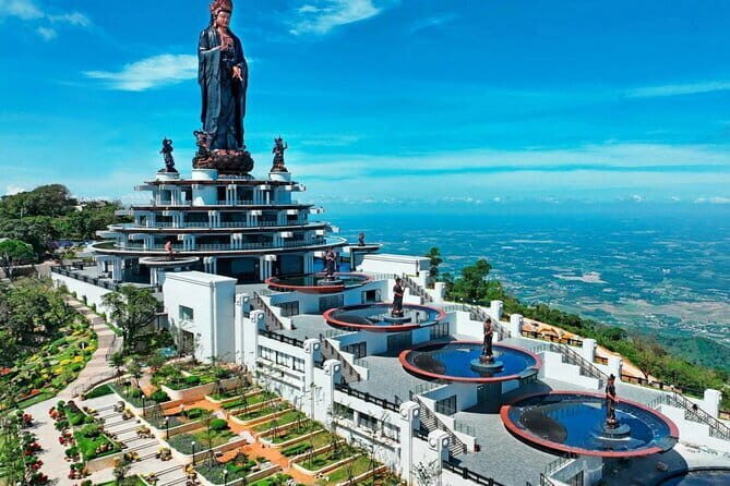HO CHI MINH AIRPORT: Car 16s pick up hotel (one way transfer) - Pricing and Value Analysis