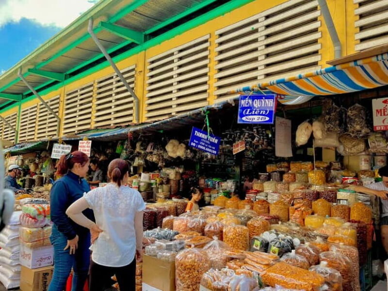 Ho Chi Minh Cafe and Shopping experience - Key Points