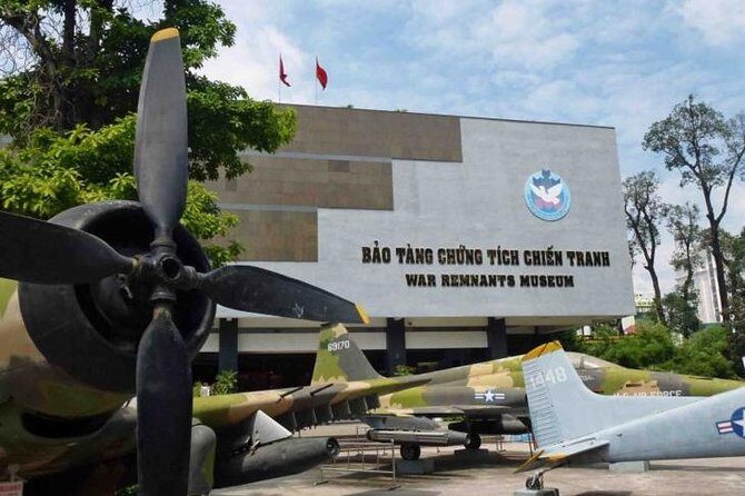 Ho Chi Minh City and Cu Chi Tunnels Private Tour 1 Day - The Reunification Palace: A Symbol of Vietnam’s Past