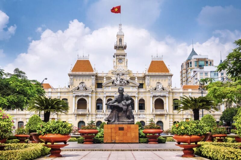 Ho Chi Minh City Cyclo Tour with English Speaking Guide - The Itinerary: A Detailed Breakdown of the Tour