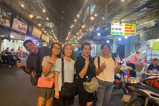 Ho Chi Minh city: Michelin-Recognized Food Tour with Local Expert - Transportation and Group Size