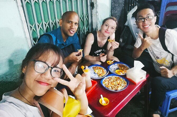 Ho Chi Minh City private walking tours with young local volunteers