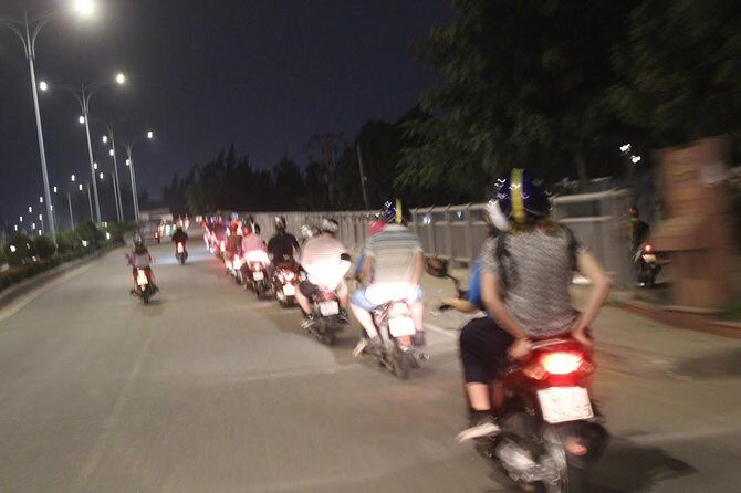 Ho Chi Minh City: Saigon River Dinner Cruise with Live Music - A Scenic and Cultural Evening on the Saigon River