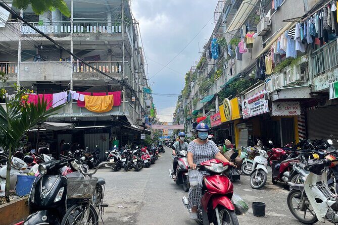 Ho Chi Minh City Sightseeing, midnight, Shopping tours by scooter - The Sum Up