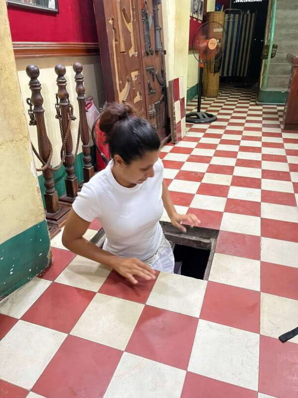 Ho Chi Minh City Street Food Private Tour By U.S.A Army Jeep - Who Will Enjoy This Tour?