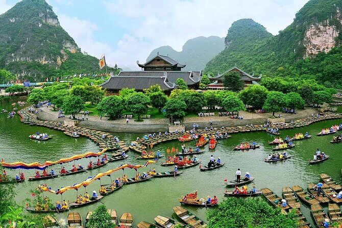 Hoa Lu Tam Coc Full-Day Tour from Hanoi with Limousine Transfer - The Experience: What You Can Expect