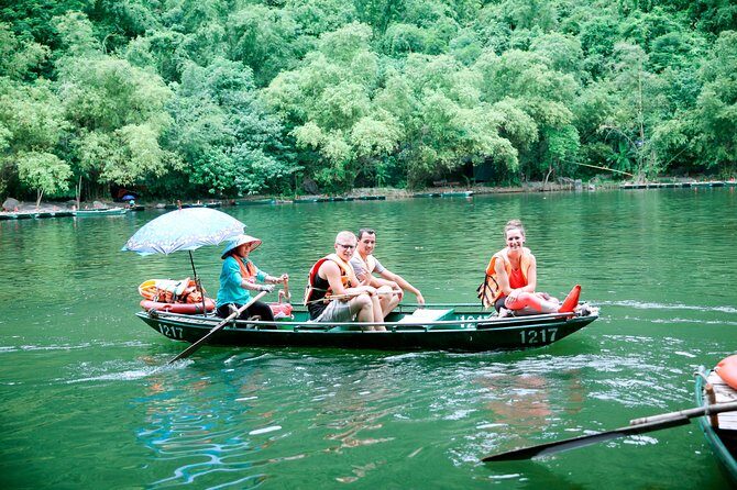 Hoa Lu Temple, Trang An boat trip & Mua Cave Mountain day trip - best selling - FAQ