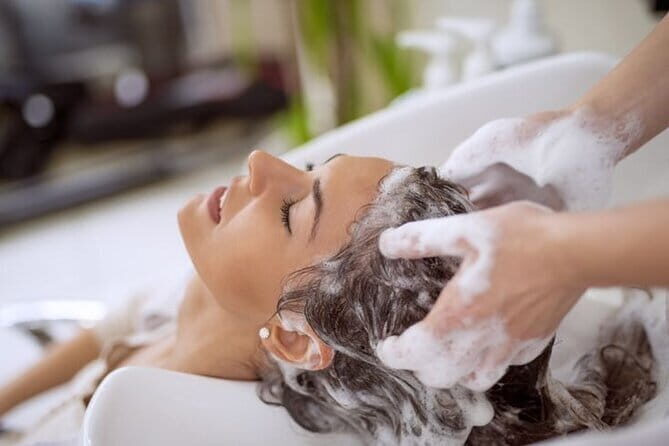 Hoang Spa Nourishing Shampoo & Head Shoulders Face Massage - Key Points
