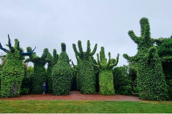 Hobbiton Movie Set and Hamilton Gardens Small Group-from Auckland - Lake Karapiro and Scenic Drive