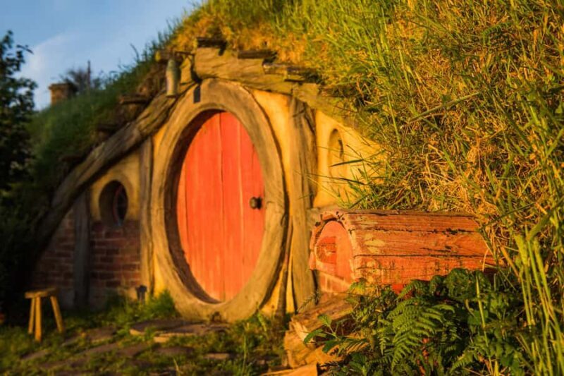 Hobbiton Movie Set & Te Puia Geothermal Valley Private Tour - In Summary