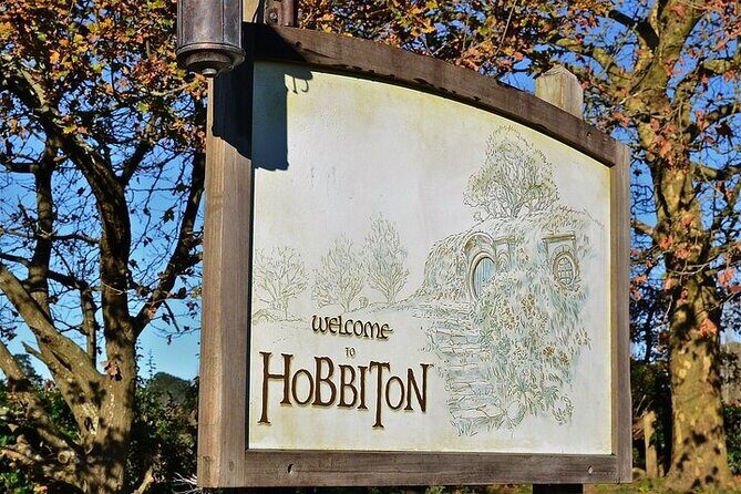 Hobbiton Movie Set & Waitomo Glow Worm Caves Private Tour - Why This Tour Stands Out