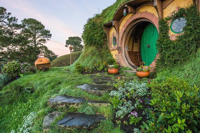 Hobbiton Movie Set Walking Tour from Shires Rest - The Itinerary: What to Expect