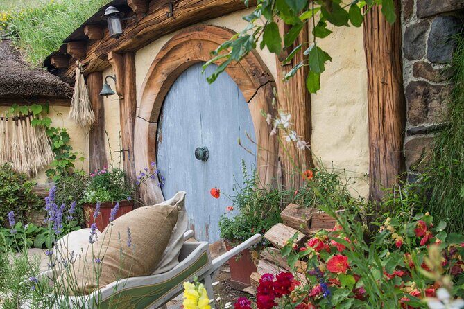 Hobbiton & Rotorua Mori Village with Lunch from Auckland - Authentic Experiences Highlighted by Travelers