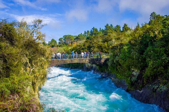 Hobbiton with Huka Falls and Hot Springs Day Tour - Key Points