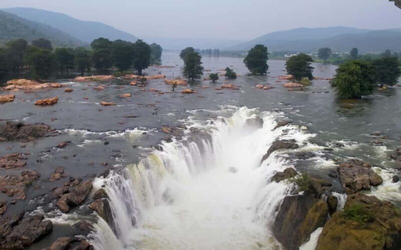 Hogenakkal Falls Day Trip from Bangalore with Coracle Ride - Who Will Appreciate This Trip?
