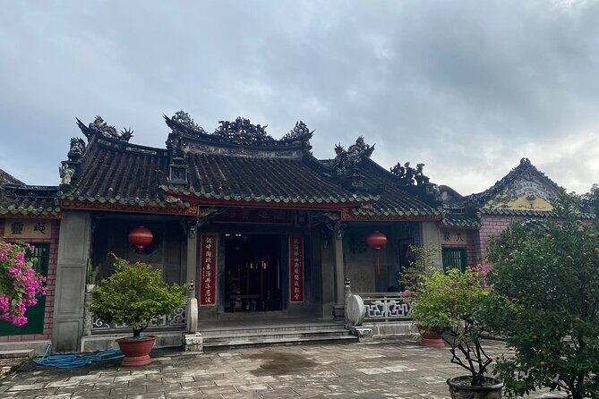 Hoi An Boat Ride and Release Lantern, Night Market Private Tour - FAQs