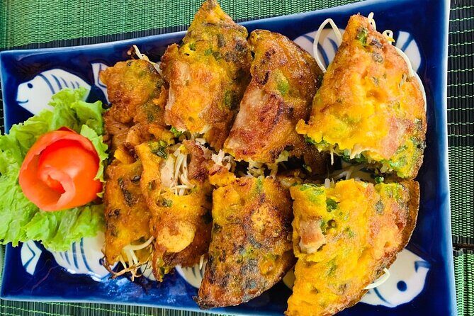 Hoi An Cheap Walking Food Tour - The Guide and Experience