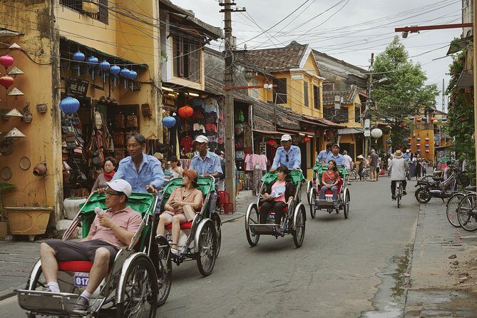 Hoi An City by night and release paper latern on Hoài river - Night Market and Local Food Sampling