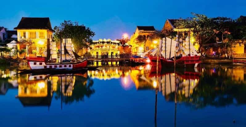 Hoi An City TourBoat RideRelease Flower Lantern on river - Key Points