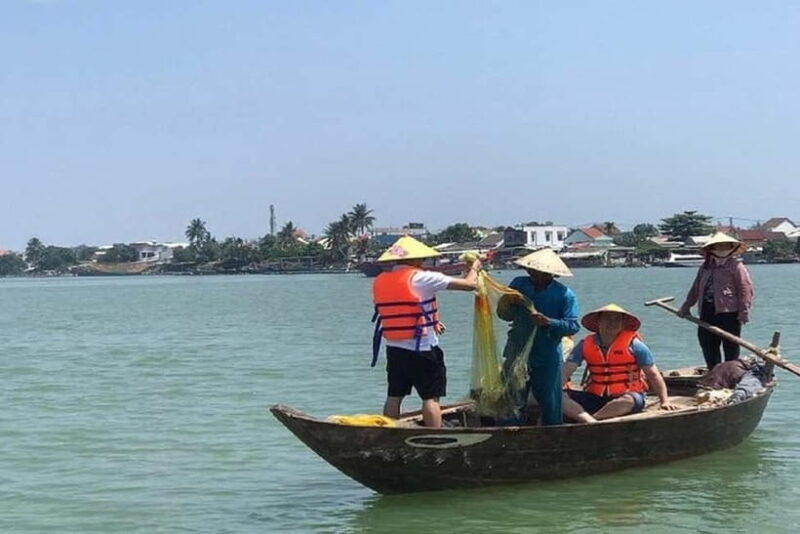 Hoi An Fishing Boat Tour/Ceramic-Lantern-Hand Fan-Cafe Class - A Closer Look at the Tour Experience