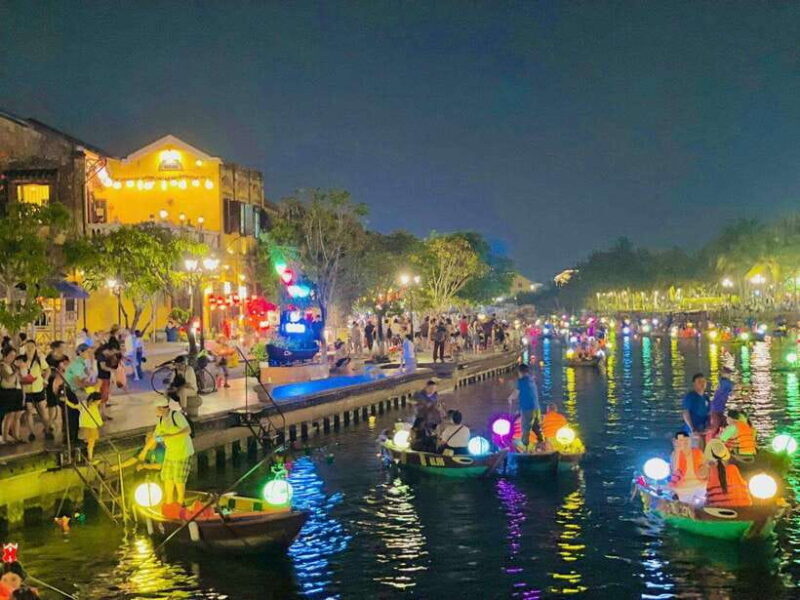Hoi An: Hoai River Boat Ride with Flower Lantern Release - What To Expect from This Lantern Experience