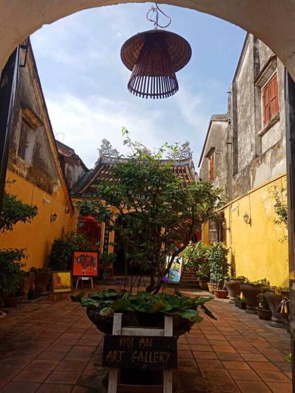 Hoi An: Hoai River Boat Trip by Night with Release Lantern - Introduction to the Experience