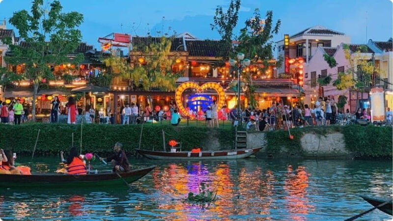 Hoi An: Hoai River Boat Trip by Night with Release Lantern - Practical Details and Tips