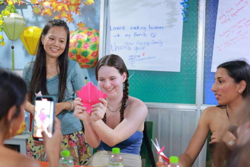 Hoi An : Lantern Boat Ride & Flower Lantern Making Class. - A Closer Look at the Tour Experience