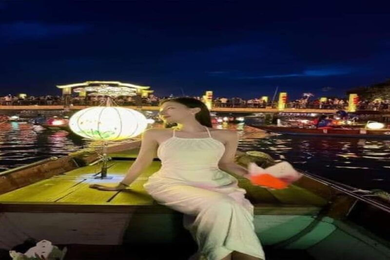 Hoi An : Lantern Boat Ride & Release Lanterns - Key Points