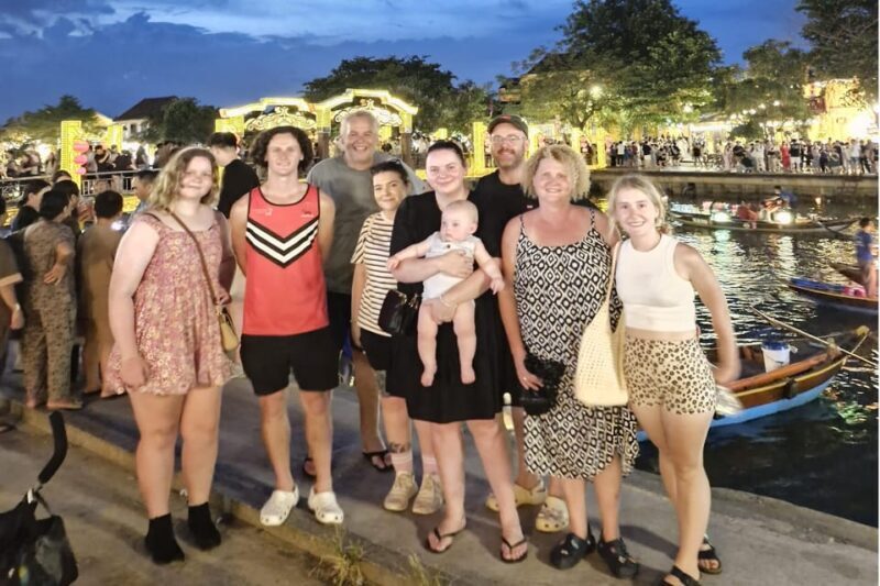 Hoi An : Lantern Boat Ride & Release Lanterns - Practical Details and Tips