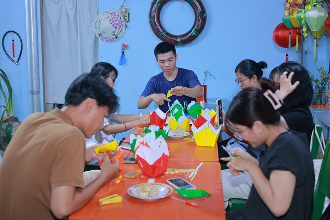 Hoi An Lantern Making Class with Lantern Boat Trip - Who Should Consider This Experience?