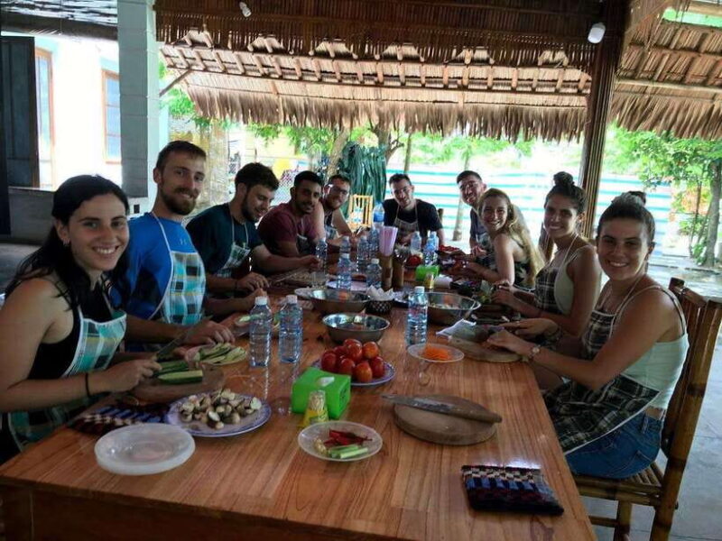 Hoi An: Market Tour, Basket Boat Ride and Cooking Class - Detailed Review of the Hoi An Experience