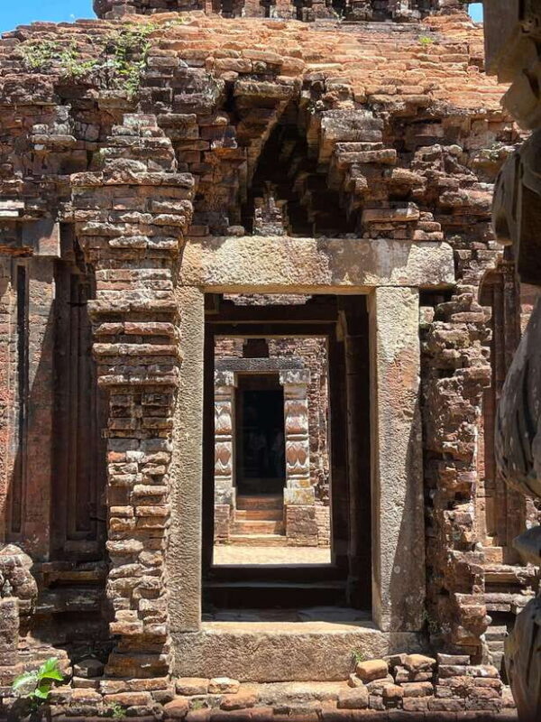 Hoi An: My Son Ruins: Guide-Bus-Boat-Cultural Show-Lunch - What You Can Expect from the Tour
