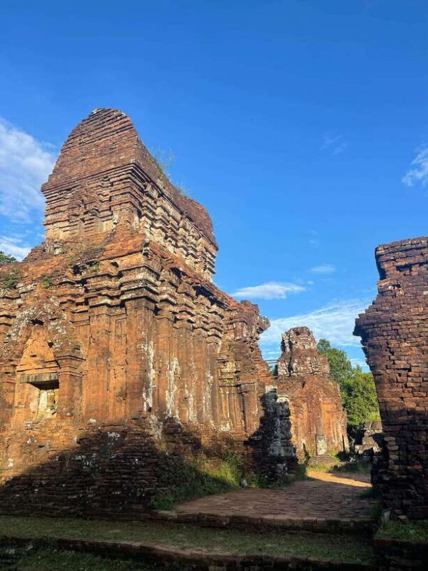 Hoi An: My Son Ruins: Guide-Bus-Boat-Cultural Show-Lunch - Practical Tips for Your Trip
