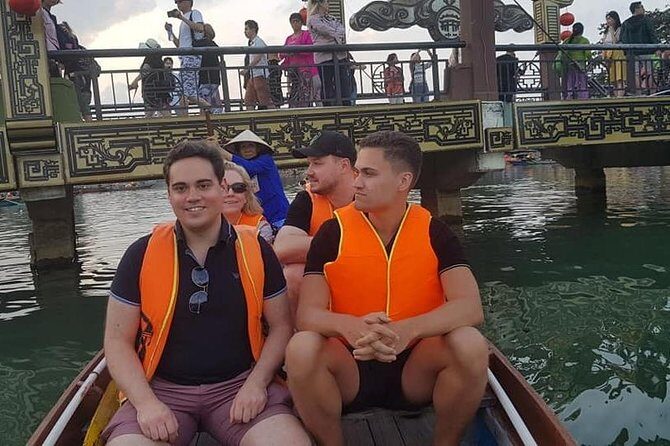 Hoi An Nightlife with Walking Tour, Night Market, Lantern Area, Sampan Boat ride - FAQs