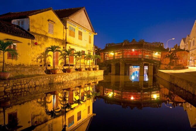Hoi An old Town Walking Tour included Temple and Boat Tour - Key Points