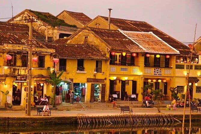Hoi An old Town Walking Tour included Temple and Boat Tour - Practical Details and What to Expect