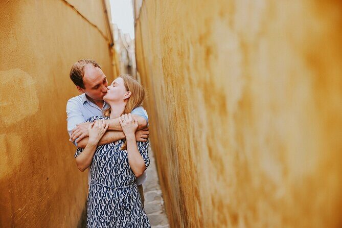 Hoi An Photographer Private Couple Photoshoot & Highlight Reel - A Balanced View: The Pros and Cons