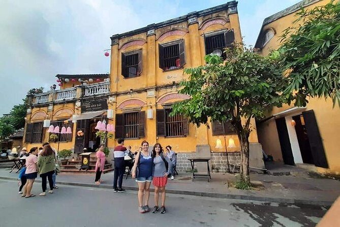 Hoi An walking City- Night Market -Riverboat Ride (4-5 Hours) - FAQ