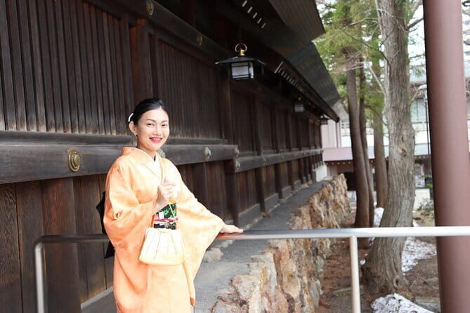 Hokkaido Asahiyama Zoo and Blue Pond Elf Terrace Day Trip - Frequently Asked Questions