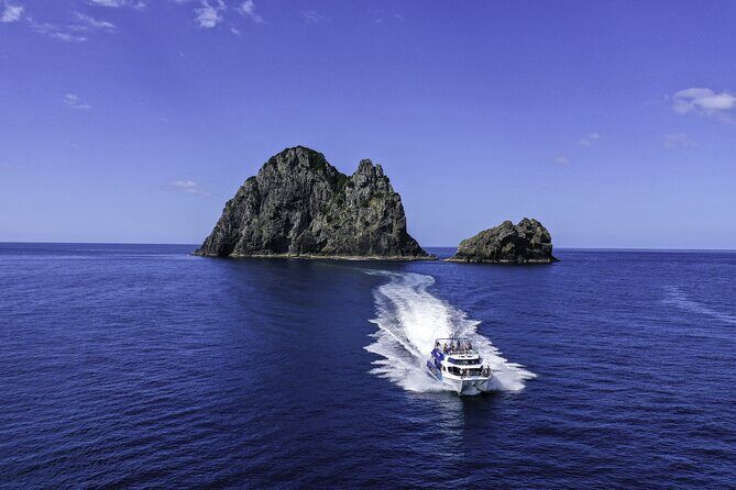 Hole in the Rock Scenic Cruise including Dolphins and Island stop - Exploring the Itinerary in Detail