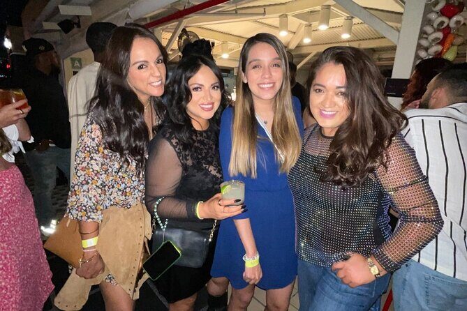 Hollywood Club Crawl in Los Angeles - What to Expect from the Hollywood Club Crawl