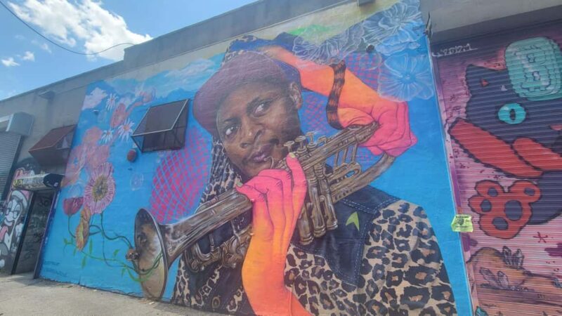 Home visit in Brooklyn & tour of the Bushwick Collective street art - The Sum Up