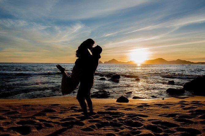 Honeymoon Photo Session in Los Cabos - An In-Depth Look at the Honeymoon Photo Session in Los Cabos