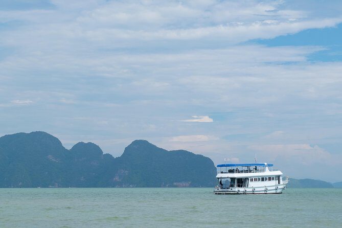 Hong by Starlight: Sea Cave Kayaking and Loy Krathong Floating - Who Is This Tour Best Suited For?